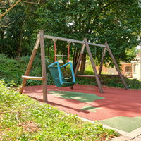 "Schaukeln_Spielplatz.jpg"