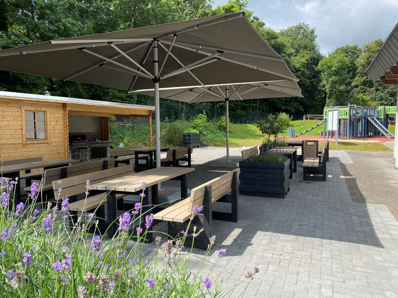 "Neuer_Aussenbereich.jpg"